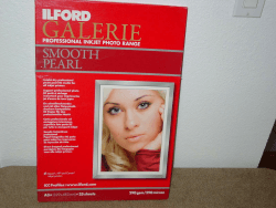 Ilford 2001750.0 Prestige Smooth Pearl Paper, 310g, 25 Blatt, A3+ 32,9 x 48,3 cm A3+ - 25 Blatt