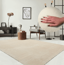 the carpet Relax kuscheliger Kurzflor Teppich, Anti-Rutsch Unterseite, Waschbar bis 30 Grad, Super Soft, Felloptik, Beige, 160 x 220 cm 160 x 220 cm Beige