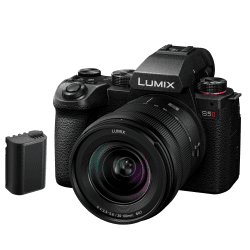 Panasonic LUMIX DC-S5 II Spiegellose Vollformat Kamera mit 20–60 mm F3,5–5,6 Objektiv, 4K 60p und 6K 30p, Flip-Screen, WLAN, Hybrid-Phasen-AF, Active is, Mit Ersatzakku DMW-BLK22, Schwarz S5M2 mit 20-60mm Objektiv & extra Akku