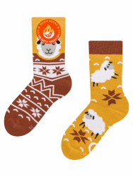 Dedoles Socken Unisex Damen Herren & Kinder Baumwolle viele lustige Designs Fussball Fahrrad Pferde Pflanzen Feuerwehr Geschenk links rechts verschieden 35-38 Schaf im Pullover Wärmesocken