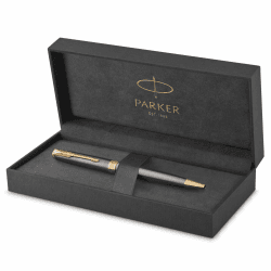 Parker Sonnet Kugelschreiber | grau lackiert mit goldenen Zierteilen | mittlere Spitze | Nachfüllpackung schwarze Tinte | Geschenkbox | perfekte Geschenke zum Schulabschluss