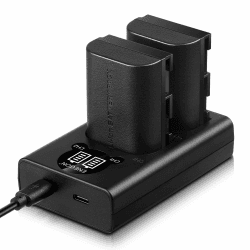 ENEGON LP-E6 Ersatzakku (2 Stück) und Smart LED Dual USB Ladegerät für Canon LP-E6, LP-E6N und Canon EOS 5D Mark II/III/IV, 5DS, 5DS R, 6D, 7D, 7D Mark II, 60D, 70D, 80D und mehr 2 * LP-E6 Akkus + 1 * Dual LED Ladegerät
