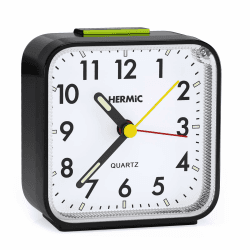 HERMIC Wecker Analog Ohne Ticken Wecker mit Licht, Batteriebetrieben, Lauter Alarm, Schlummerfunktion, Geräuschlos, Leuchtziffern Tragbarer Wecker Leise Klein Reisewecker für Tiefschläfer Schwarz