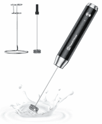 MaestriHouse wiederaufladbarer Milchaufschäumer, tragbar, elektrisch, wasserdicht, abnehmbarer Edelstahl-Schneebesen, Getränkemixer, Ständer, 2 Schneebesen Schwarz