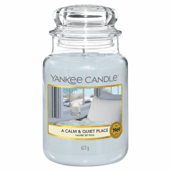 Yankee Candle Duftkerze im Glas (groß) | A Calm & Quiet Place | Kerze mit langer Brenndauer bis zu 150 Stunden | Perfekte Muttertags- und Ostergeschenke für Frauen
