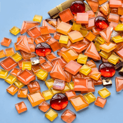 BTMIEY 200 g bunte Kristall-Mosaik-Fliesen, kleine Mini-Mosaik-Fliesen zum Basteln, für Badezimmer, Küche, Heimdekoration, DIY Kunstprojekte (orangefarbene Serie)
