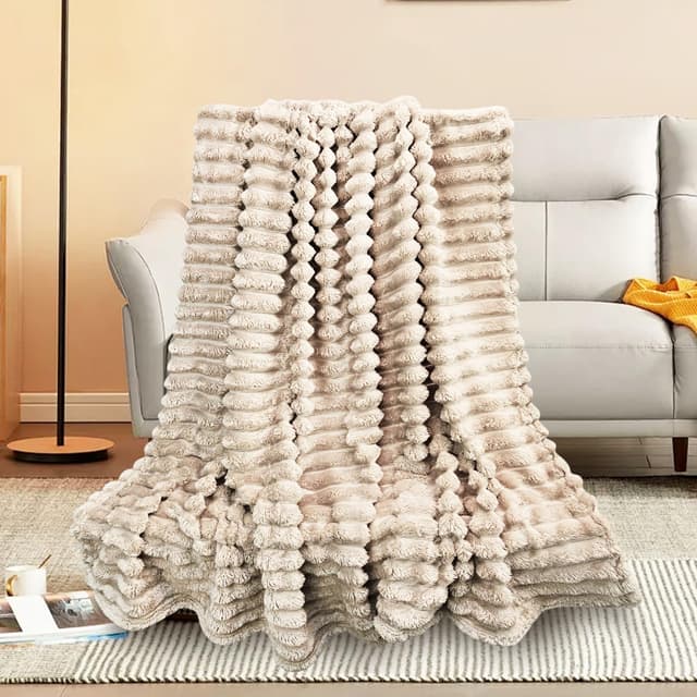RANJIMA Kuscheldecke Flauschig Decke, Kuscheldecke Decken 150x200cm,Universale Sofadecke Dicke Plüsch Decke,Kaninchen Kunstfell Decke Wohndecke Couchdecke,Ultraweiche Wohndecke für Couch,Bett,Sofa