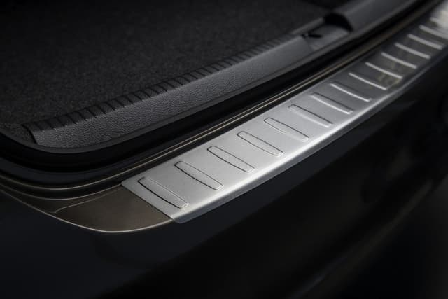 🚗 Angebot: Avisa Edelstahl Heckstoßstangenschutz für Volkswagen Golf VII 2012-2019 'Ribs'