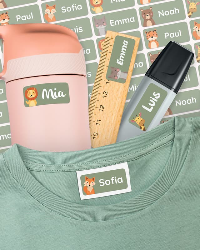 🌟 Melu kids® Namensaufkleber für Kinder - Kleidung & Gegenstände (60 Stück) Kita/Schule - Namensschilder für Kleidung waschmaschinenfest und personalisiert (grün) 🌈