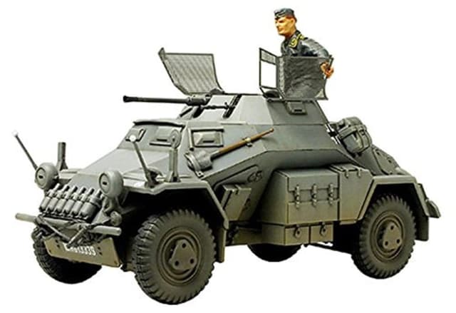 🎉 Tamiya 1:35 WWII Sonderkraftfahrzeug 222 (1) - Militärgrün Deal! 🎁