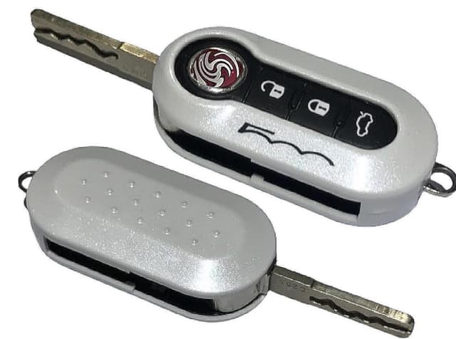 Nordecco Fiat 500 Schlüsselhülle - 3-Tasten-Flip-Funktion (Perlweiß Glitzer) ✨🔑