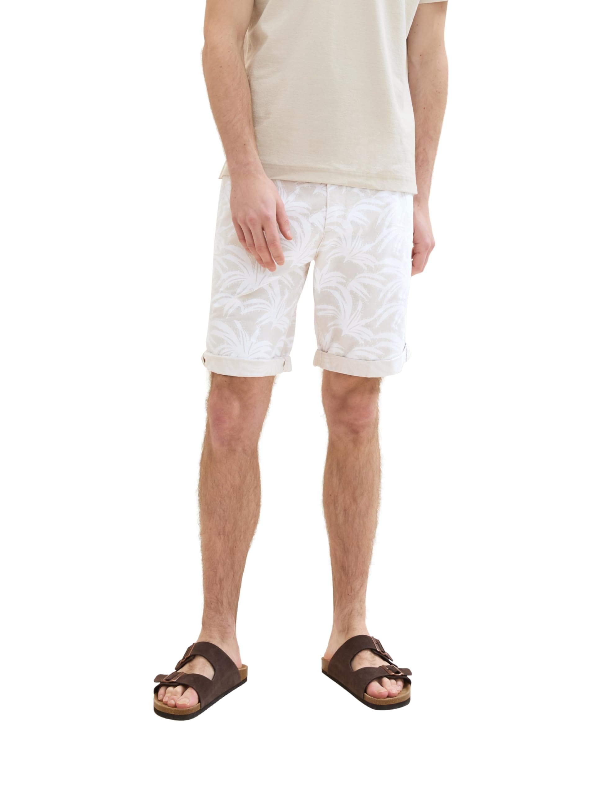 🌴 Sommerlicher Deal: TOM TAILOR Herren Regular Fit Chino Shorts mit Alloverprint 33 35411 - Beige Brushed Leaf Design