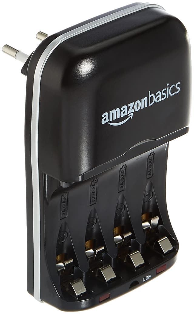 🔋🔌 Amazon Basics Batterieladegerät für NI-MH AA/AAA Akkus und USB Geräte, Schwarz