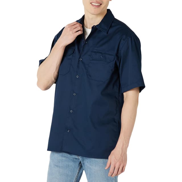 Angebot: Amazon Essentials Herren Fleckenresistentes und knitterfestes Arbeitshemd mit kurzen Ärmeln S Marineblau 🛠️👔