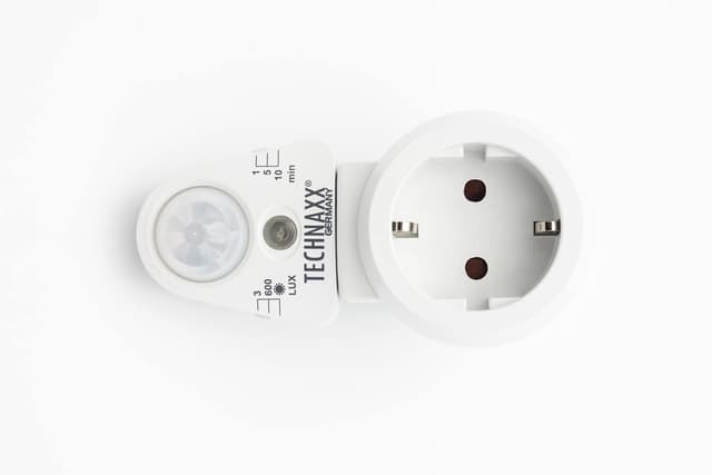 🌟 Technaxx Steckdosenadapter mit PIR-Bewegungs- & Licht-Sensor TX-224 🌟