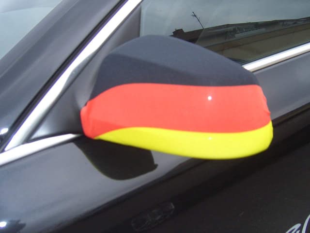 🇩🇪🚗 Holen Sie sich die deutschen Autospiegelfahnen 2 Stück für nur 4.9€!