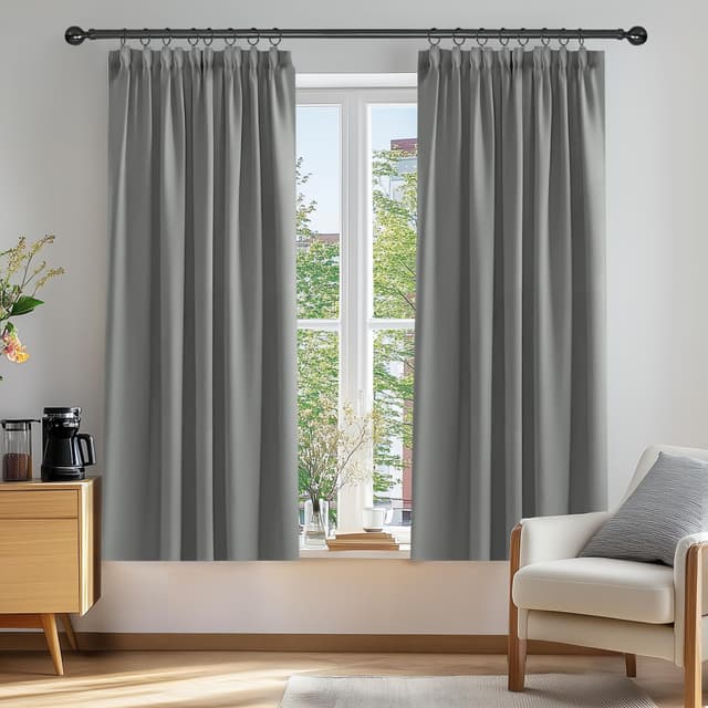 Deconovo Verdunkelungsvorhang Kräuselband Dicke Gardinen Schlafzimmer Vorhang Blickdicht Winter, 138x168cm(HöhexBreite), Hellgrau, 2er Set