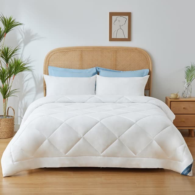 CozyLux Sommerdecke 200x200, Bettdecke 200x200cm Sommer, Steppdecke 150gsm Mikrofaser 2x2m, Sommerbettdecke 200 x 200, Decke 2m x 2m, Leicht, Dünn, Weiche, Atmungsaktive, Zudecke 2x2 Weiß 200x200 cm Weiß 🌞