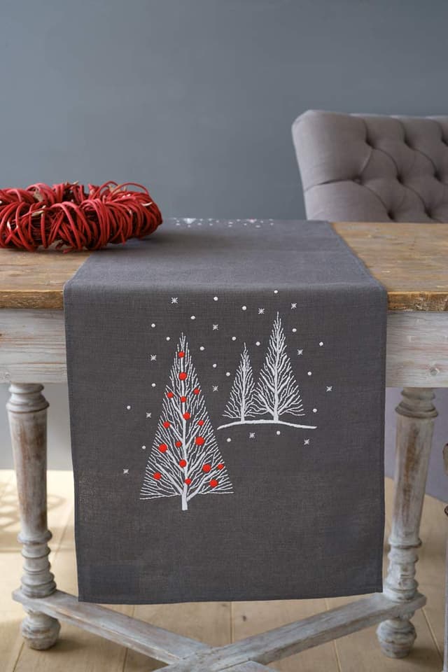 🎄 Vervaco Stickpackung Tischläufer Sticken Set - Weihnachtsbäume Stickläufer zum Selbersticken