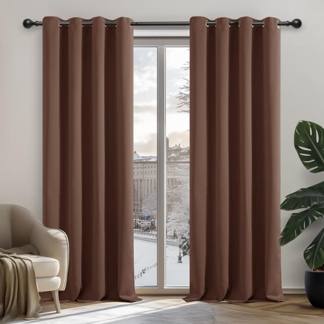 Deconovo Blickdicht Vorhänge mit Ösen Vorhang Verdunklungsvorhänge 🌙 Wohnzimmer Schlafzimmer Thermogardinen Kälteschutz 2er Set H138 x B132 cm Schokolade