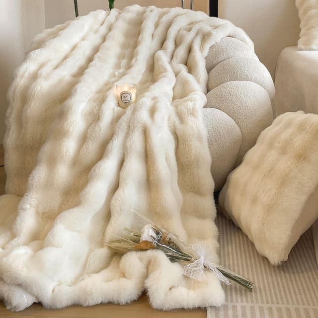 Luxuriöse Kunstfell Kuscheldecke mit Kaninchenfell-Optik 🐰