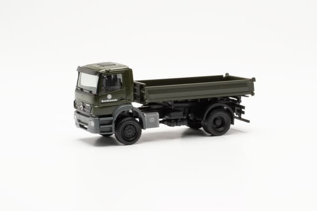 Herpa LKW Modell Mercedes-Benz Axor 3-Seitenkipper Bundeswehr 1:87 Miniatur - Sammlerstück 🚚🎁