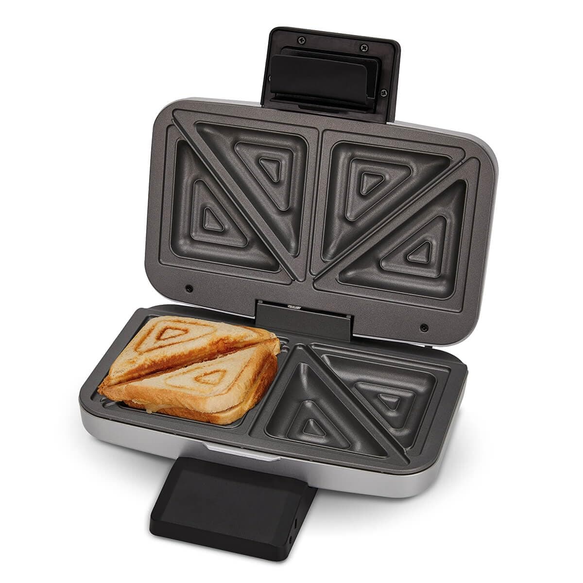 🥪 Cloer 6259 Sandwichmaker, 900 W für 2 diagonal geteilte Toasts, American Toasts, XXL Füllungen, Silber - Angebot