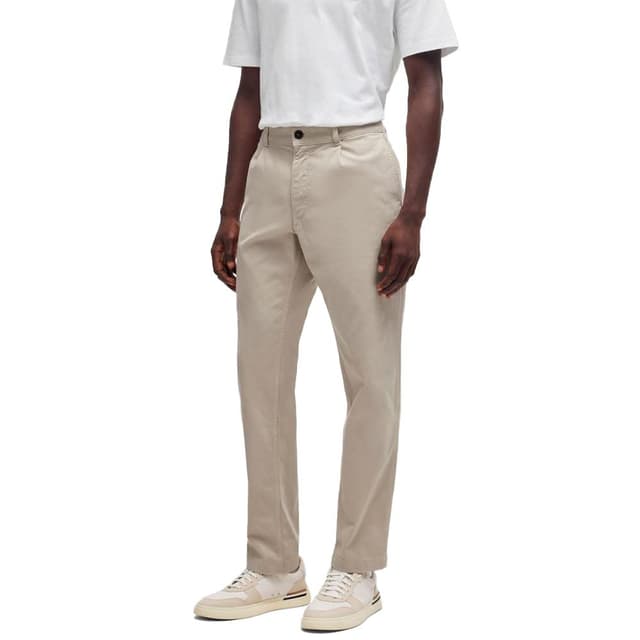 🔥 BOSS Herren Chino-Pleated Chino aus Stretch-Baumwolle mit Dobby-Struktur und Bundfalten - Jetzt für nur 45.1€!