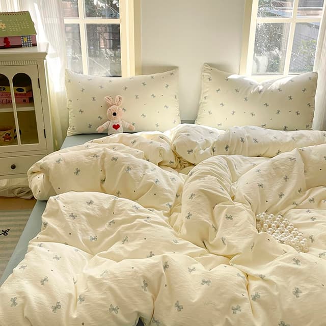 Nayoroom Schleifen Bettwäsche 200x200 3teilig Herzchen Schleifenmuster Ästhetik Bettbezug Premium Gewaschene Microfaser Bettwäsche-Sets mit Reißverschluss und 2 Kissenbezug 80x80 cm Schleifen 200x200+2x80x80cm
