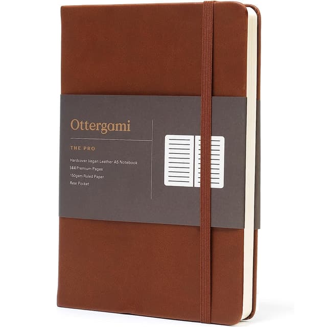 Ottergami Notizbuch A5 Liniert| Luxuriöses-Veganes-Leder Notizbuch/Tagebuch | 150 g/m² Papier | The Pro by (Braun) Lineriert Braun