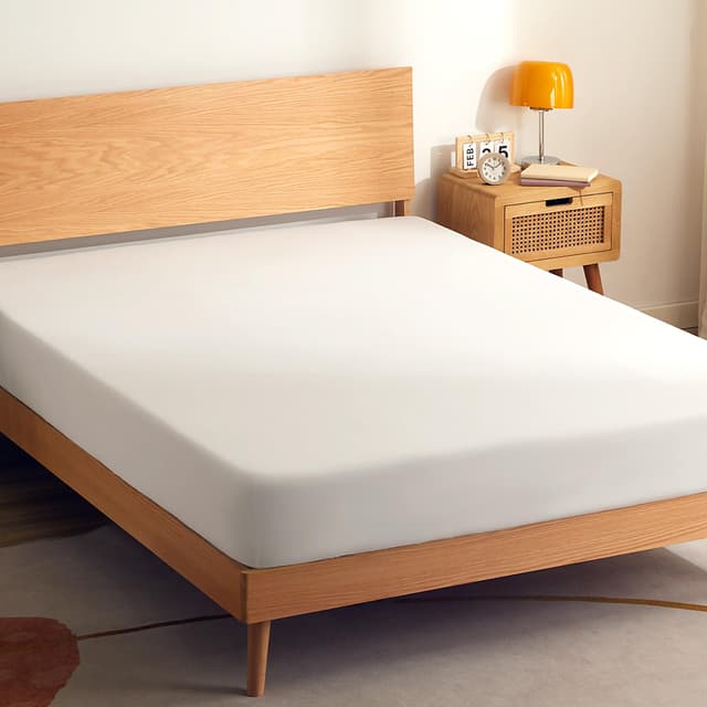 SONIVE Spannbettlaken Comfort Spannbetttuch, Gebürstete Jersey Polyester,Vollelastisch,ca.145g/m²,Made in Green,für Erwachsene,Weiß,180x200cm White 180*200