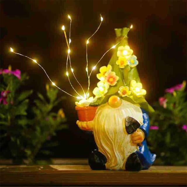 IVEOPPE Gartenzwerge Lustig Solar Figuren für Außen - Wichtel Garten Gartendeko mit LEDs, Geschenke für Frauen Mama Männer Geburtstagsgeschenk Garten Balkon Deko Zimmer