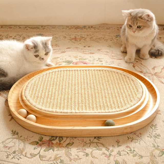 CheerPals Sisal Kratzbrett - 2-IN-1 Katzen Spielzeug, Massives Kiefernholz & Natürliche Sisal Pad & Katzenminzekugeln - 43x33x3cm Kratzmatte für alle Katzen Spielen, Entspannen