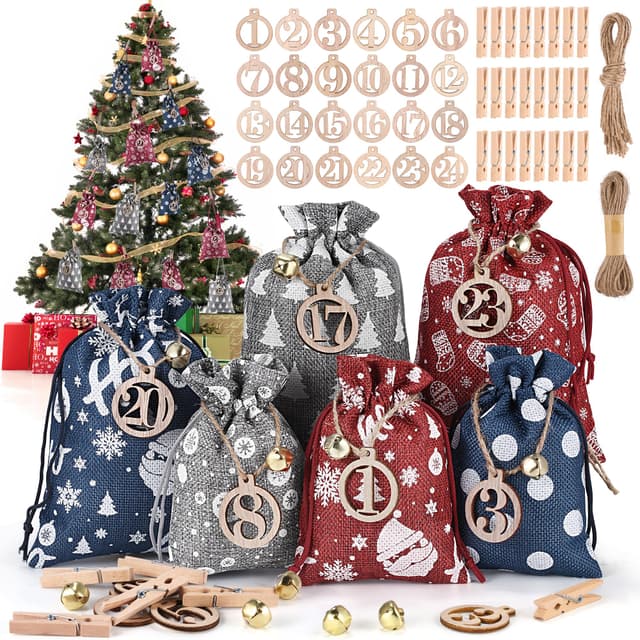 DazSpirit 24 Adventskalender zum Befüllen und Aufhängen, DIY Adventskalender Stoffsäckchen mit Holzklammern, Hanfseil, Glocken und Holzzahlen, Weihnachtskalender Selberfüllen für Kinder Rot, Blau, Grau