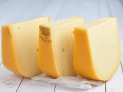 Käse Basics 'Gouda Jung - aus Holland' VORTEILSPACK 3x 500g Stück junger Gouda (lange Haltbarkeit durch Vakuumverpackung) Angebot bei HelloDeals