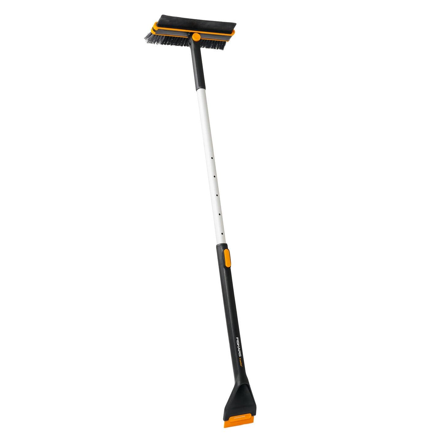 Fiskars X-Series Teleskop-Auto-Schneebürste und -Eiskratzer, 2 Bürsten-Zonen, Schaber mit Harter und weicher Kante, Drehbarer Kopf, 96-121 cm, Mit austauschbaren Teilen, 1078492