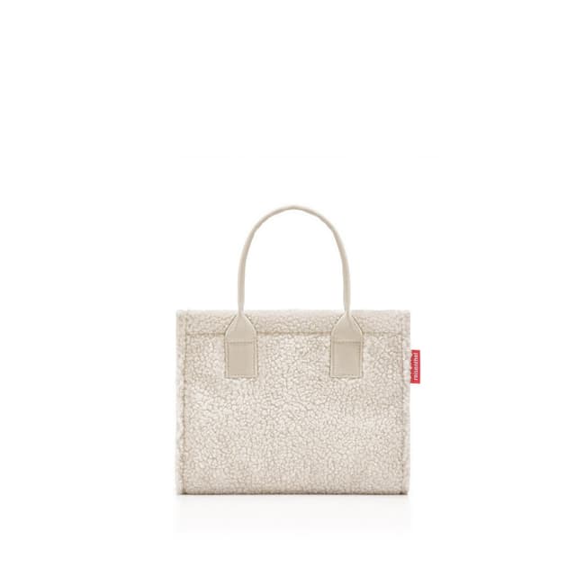 reisenthel daily shopper XS – Die kleinere Version unseres modernen, stromlinienförmigen Shoppers – eine praktische rechteckige Crossbody-Handtasche.