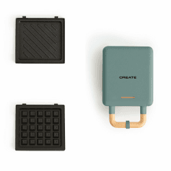 CREATE/STONE STUDIO/Sandwichmaker und Waffeleisen in Salbeigrün / 2 austauschbare Antihaftplatten, 1 Scheibe, 100º Offnung, BPA-frei, 105º Öffnung, Cool-Touch-Griff, 600W Salbeigrün Einzelner - 2 Platten Angebot bei HelloDeals
