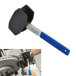 PIQIUQIU Bremssattel Presswerkzeug, Bremswerkzeug 360 Grad mit Ratschenfunktion, Expander Schraubenschlüssel Auto Radkolben Spreizer für die Reparatur von Autobremsen Angebot bei HelloDeals