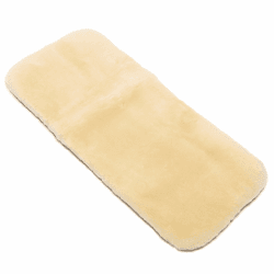 Lammfelleinlage für Fahrradanhänger von WERNER CHRIST BABY ­– universelle Einlage aus echtem medizinischem Fell, Sitzpolster für Kindersitze im Fahrradanhänger und Lastenfahrrad Angebot bei HelloDeals