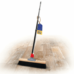 Novaliv Saalbesen 40 cm mit Stiel Borsten Kunstborsten Besen fein mit stiel Ideal als Werkstattbesen Hallenbesen Industriebesen Hausbesen Kehrbesen Zimmerbesen Haarbesen Terassenbesen Besen weich 1x Besen mit Stiel Schwarz Kunstborstenbesen mit Stiel Angebot bei HelloDeals