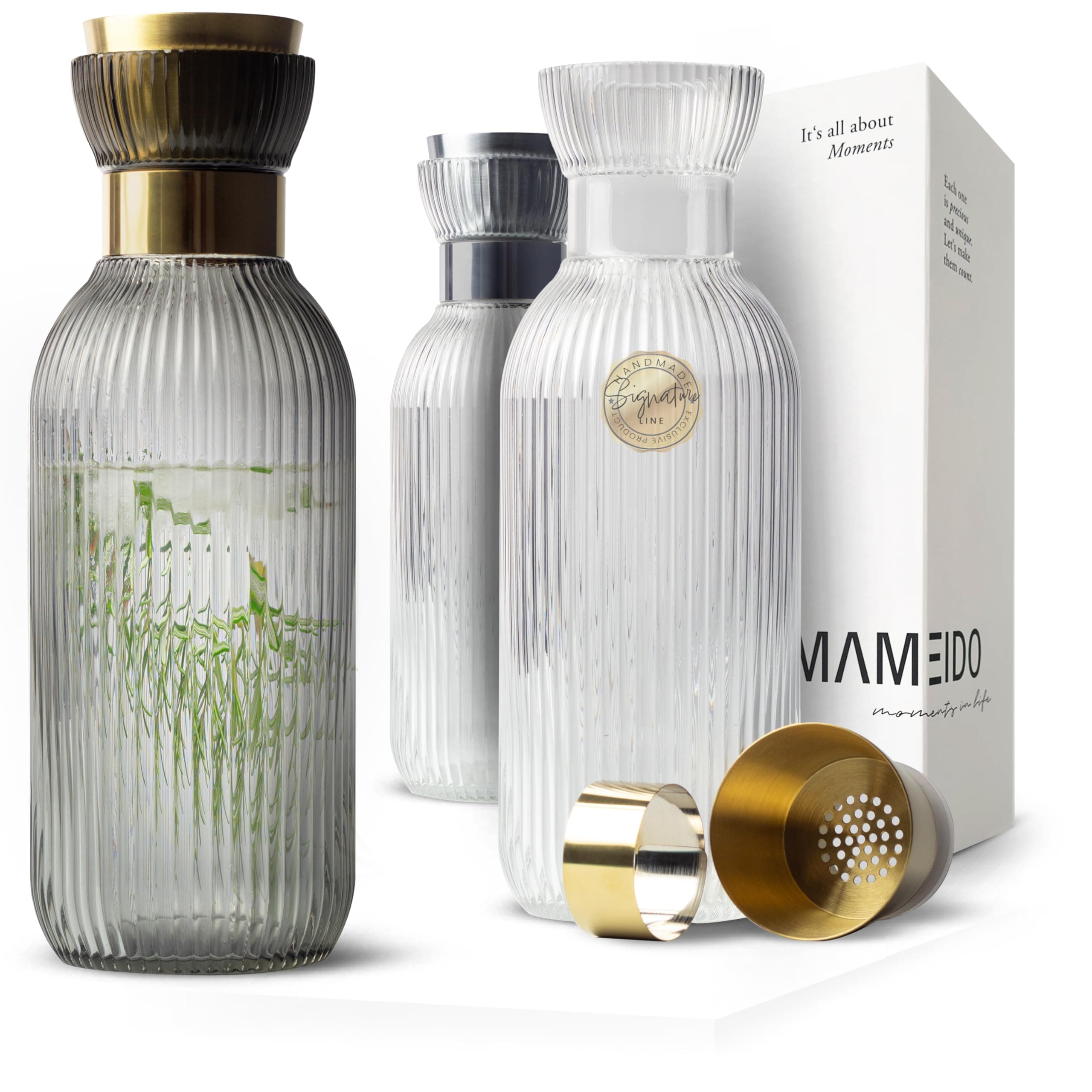 MAMEIDO Wasserkaraffe 1,5 l, Glaskaraffe mit Ausgießer & Sieb, mundgeblasene Karaffe Glas, Wasserkrug mit edler Optik für besondere Anlässe, Karaffen zum Verschenken (Smoke Gold) 1500 ml Smoke Gold