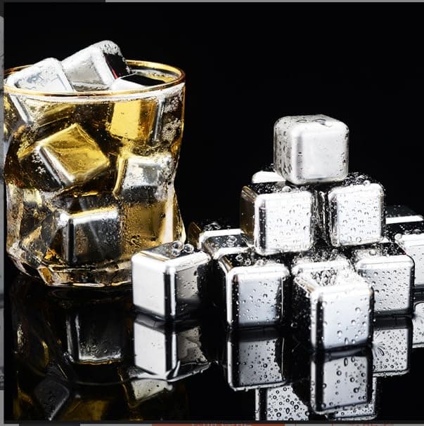 Wenrescry 8 stück 304 Edelstahl Eiswürfel Wiederverwendbar - Schnellgefrierende Eiswürfel mit Silikon-Eiszange - Wiederverwendbare Eiswürfel für Getränke, Cocktails und mehr Angebot bei HelloDeals