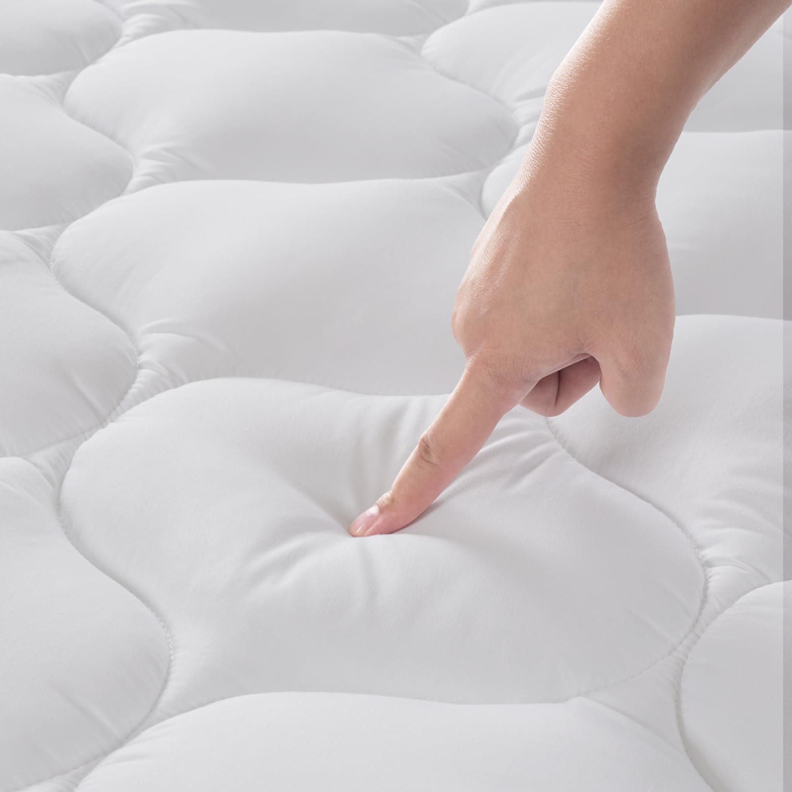 Matratzen Topper 140x200cm,weicher Topper, Matratzenauflage mit tiefen Taschen,Maschinenwaschbarer Matratzenschoner,Weiß Normale Version-weiß 140 x 200cm Angebot bei HelloDeals