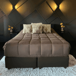 Zelesta Easybed Bettdecke 135x200 4 Jahreszeiten - Bettwäsche winterdecke und Sommer-Bettdecke warm Duvet - Waschbare bettdecke ohne Bezug - Anti-Allergene Steppdecke 135x200cm Chocolade & Koraal Angebot bei HelloDeals