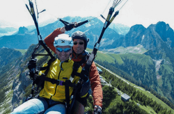 JOCHEN SCHWEIZER Geschenkgutschein: Gleitschirm Tandemflug Marktoberdorf Angebot bei HelloDeals