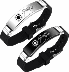 Stray Kids Armband, 2Pcs Stray Kids Bracelet, Silikon Armbänder Schmuck, Adjustable Wristband, Schwarzes Armband, Bracelet für Fan Geburtstag Kreatives Angebot bei HelloDeals