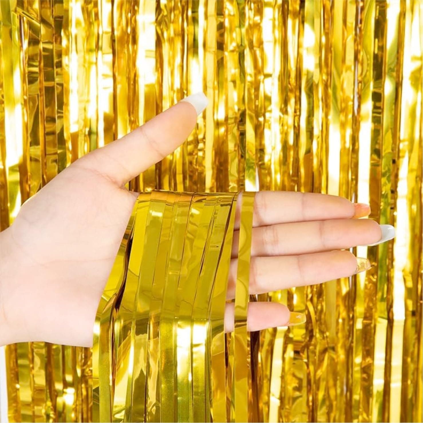Lametta Vorhang gold - 200 x 100 cm - Glitzervorhang für Türrahmen als Dekoration, Party, Hochzeit, Deko Geburtstag für Kinder & Erwachsene (Gold) Angebot bei HelloDeals