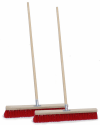 Kolor 2 STK. Straßenbesen Industriebesen Kehrbesen, wählbare Breiten Gartenbesen, Besen für Straßen, Draußen, Hof & Garten, PVC Borsten, Metall-Stielhalter verschraubt (50 cm mit 150 cm Stiel) Angebot bei HelloDeals