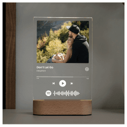 Spotify Song Cover Glas Bild mit Foto - Personalisiertes Album Cover aus Acrylglas 22x14,5cm - LED Fotogeschenk mit eigenem Foto - Jahrestag Geschenk für Ihn und Sie Valentinstag Angebot bei HelloDeals
